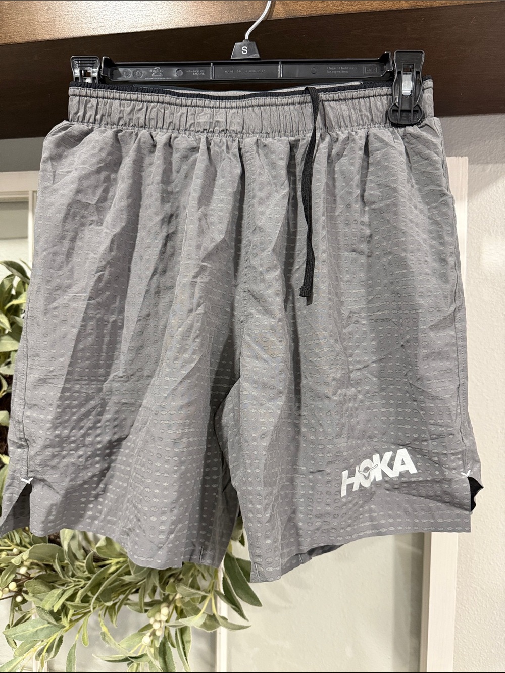 Hoka Glide mens size XS athletic shorts EUC